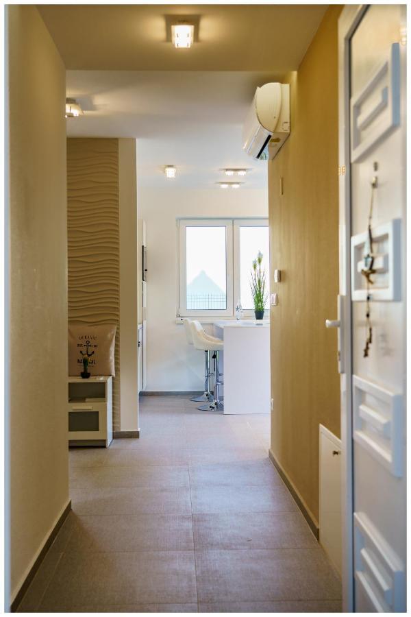 Kenese Regatta Apartman Balatonkenese Exterior photo
